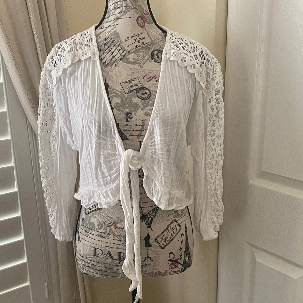 American Eagle White Lace Tie Front Shrug Boho Cropped Cardigan Small - Picture 3 of 10